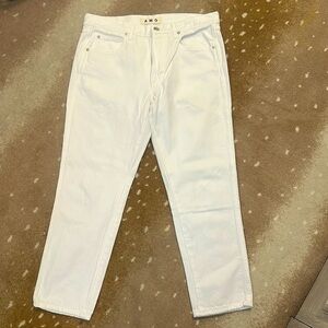 AMO, white tomboy crop Jean, size 30, button fly, great condition.